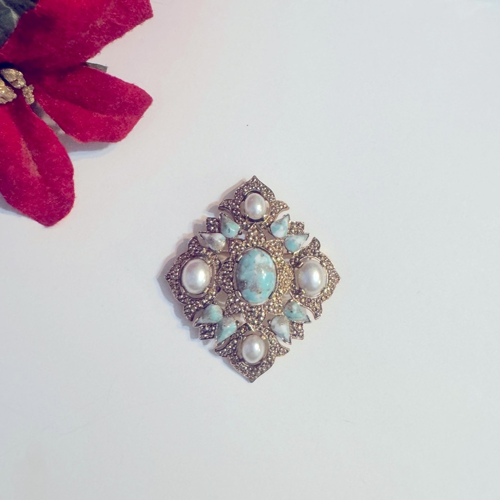 Vintage Sarah Coventry Diamond Brooch